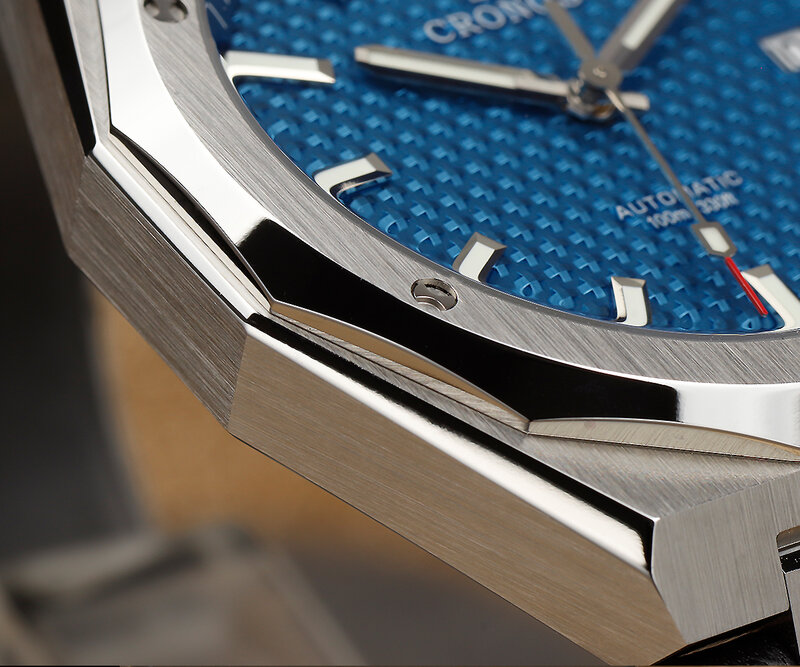 كرونوس-ساعة أوتوماتيكية للرجال ، حزام جلد ياقوتي ، رؤية من الخلف ، PT5000 200 ، SW200 ، 39 ٪ ، 10ATM ، أفق ، L6028M
