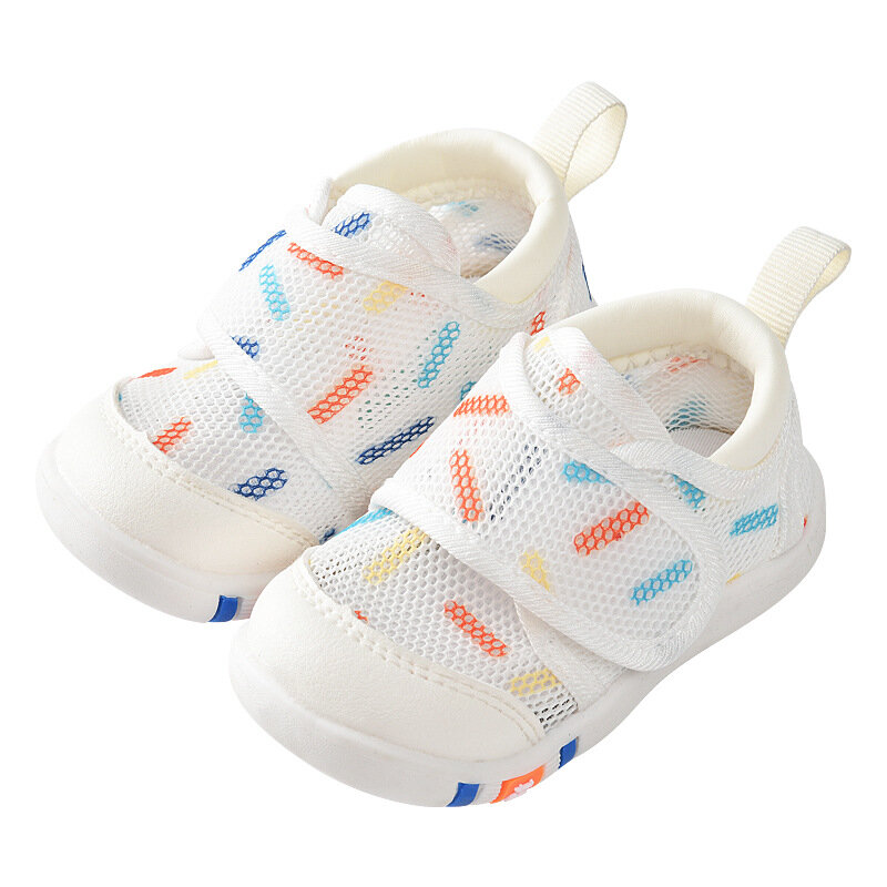 أحذية للأطفال في الصيف للأولاد والبنات صنادل للأطفال 0-4T موضة شبكية هوائية مجوفة نعل ناعم أحذية للأطفال الرضع المشي الأولى للجنسين