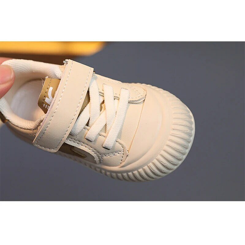 أحذية رياضية من الجلد الناعم للأطفال ، أحذية بلون ثابت ، مشايات أولى ، مقاومة للانزلاق ، أطفال بنات وأولاد ، جديدة ، للربيع والخريف