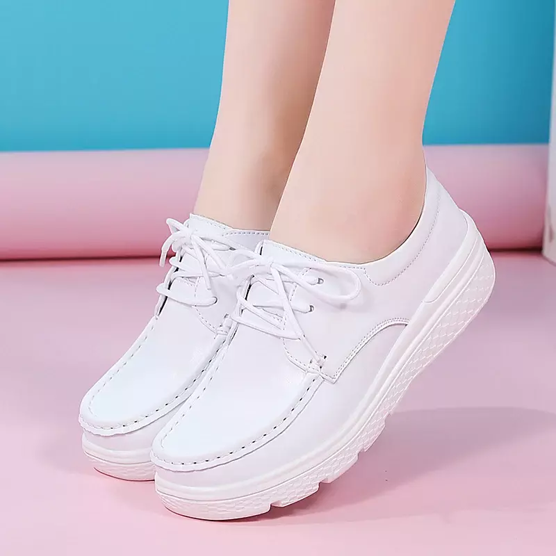 أحذية ممرضة بنعل ناعم للنساء ، أحذية رياضية ، جيدة التهوية ، مسطحة ، طبية ، بيضاء ، صغيرة ، بيضاء