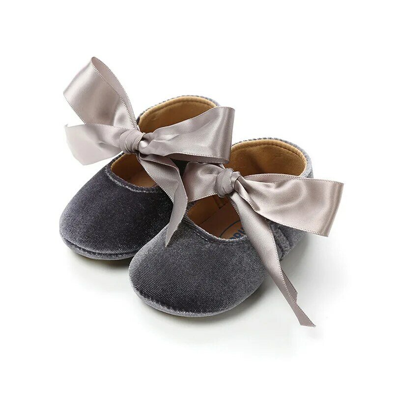 حذاء بناتي لحديثي الولادة حذاء مشاية لأول مرة حذاء بربطة فراشية للأميرة مصنوع من المطاط ومضاد للانزلاق حذاء للأطفال