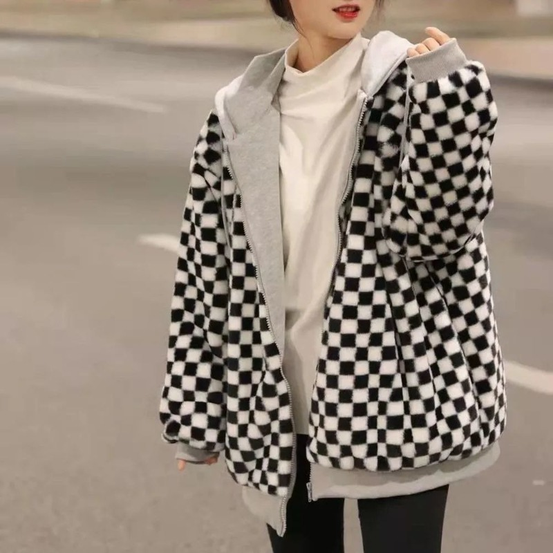 جاكيت نسائي منقوش من Deeptown جاكيت شتوي Harajuku مقاس كبير على الموضة الكورية بسحاب للسيدات لون أسود وأبيض معاطف أساسية