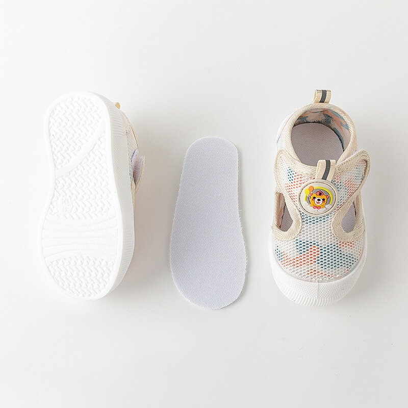 أحذية للأطفال في الصيف بدون زلق بنسيج شبكي يسمح بالتهوية أحذية للأطفال في سن الحبو 10M-3Y صنادل ذات لون الحلوى أحذية أطفال للمدرسة خفيفة الوزن أحذية أطفال