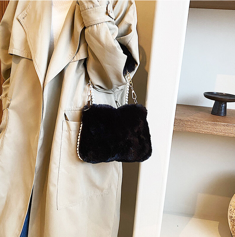 حقيبة كروسبودي القطيفة مع سلسلة ، حقيبة مربعة صغيرة ، حقيبة كتف واحدة ، موضة جديدة ، خريف وشتاء