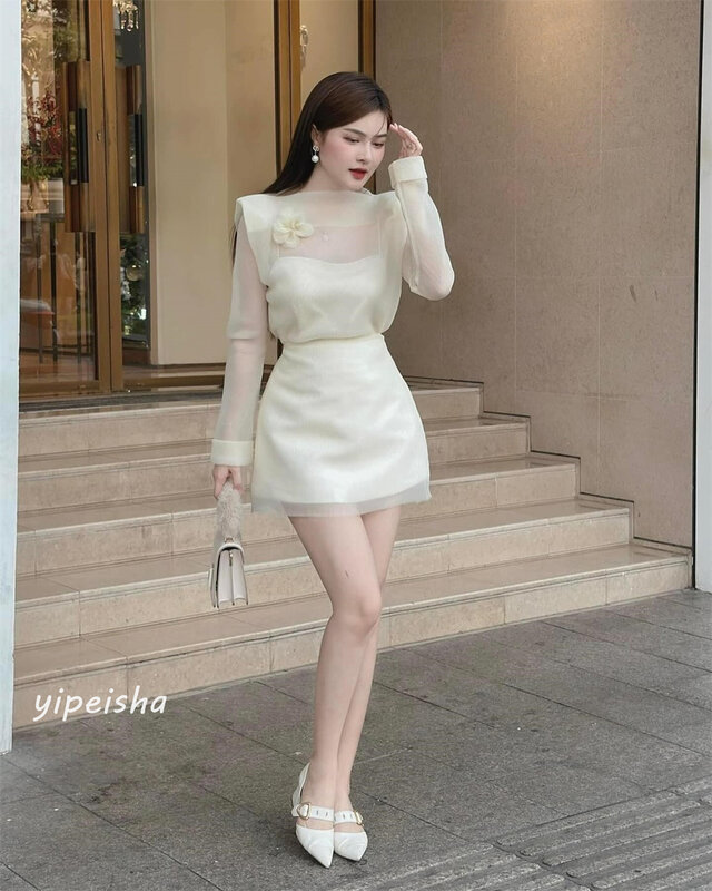 زهرة الأورجانزا مكشكش ثوب المشاهير ، ياقة عالية ، فستان صغير للمشاهير ، مناسبة مخصصة