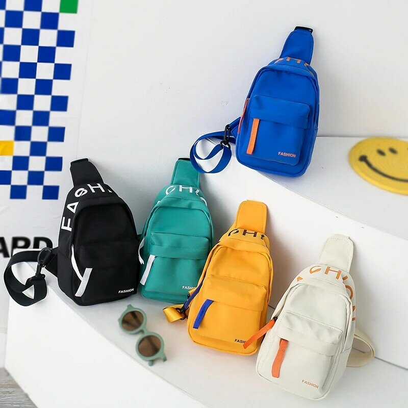 حقيبة كروسبودي بحروف للأولاد والبنات ، حقيبة صدر للأطفال ، غير رسمية ، لون نقي ، لطيف ، حزام قابل للتعديل ، حقائب كتف للأطفال