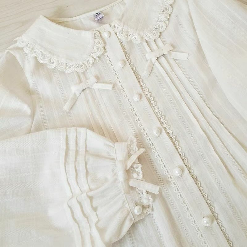 قميص لوليتا قطني أحادي اللون من الداخل مع ياقة دمية ، دانتيل مقوس ، أكمام طويلة ، قطيفة ، سميكة ، حلوة ، بيضاء