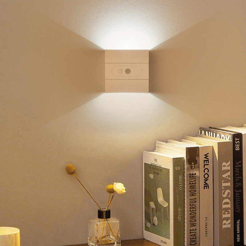 مصباح جداري LED قابل للإضاءة لأعلى لأسفل ، شحن USB لاسلكي ، مستشعر حركة ، إضاءة ليلية ، غرفة نوم ، ممر ، إضاءة خزانة