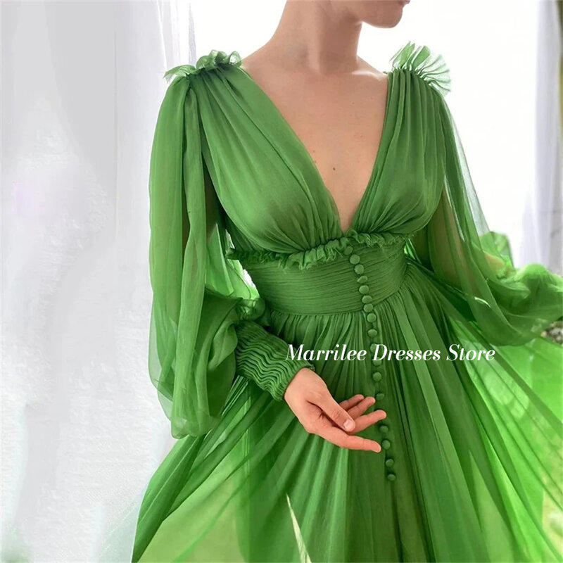 فستان سهرة شيفون مطوي بأزرار ، رقبة V عميقة مثيرة ، انقسام جانبي ، حرف A-line ، طول الكلمة ، فساتين حفلة موسيقية مطوي ، أخضر ، كم منتفخ