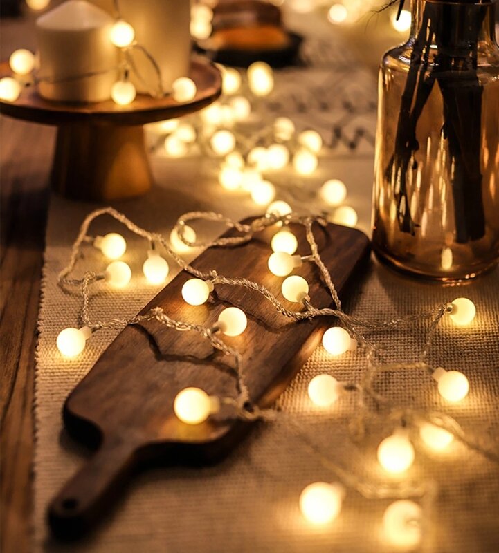 كرة بيضاء صغيرة LED الجنية ضوء سلسلة بطارية احتفالية الزفاف عيد الميلاد في الهواء الطلق غرفة جارلاند الديكور قلادة احتفالية