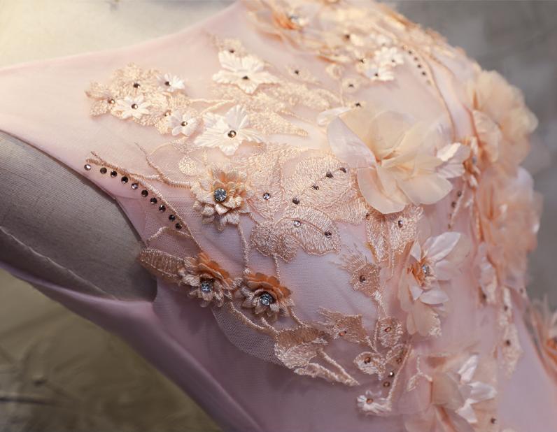 فساتين Quinceanera وردية جديدة لعام 2023 فستان حفلات بدون أكمام ورقبة على شكل حرف O فستان بسيط للحفلات الراقصة الأميرة على شكل زهرة بالإضافة إلى حجم مخصص