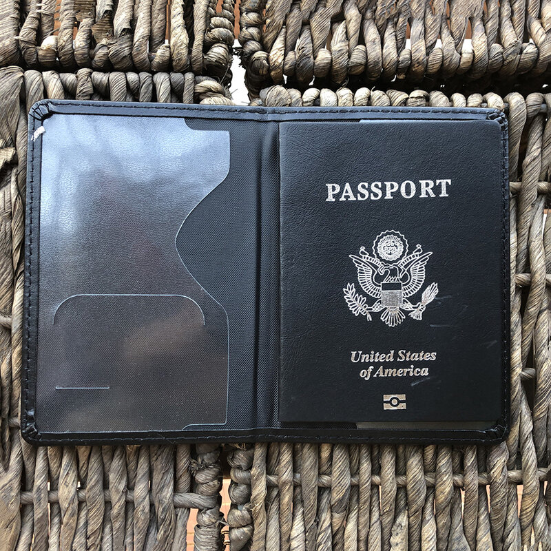 غطاء جواز سفر أنيمي ، حالة لجوازات السفر