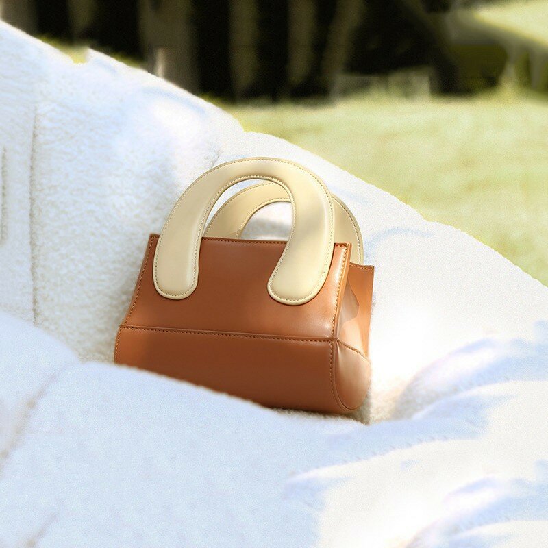 باليد جلد البقر المرأة حقيبة الكتف 2022 الصيف المرأة الجديدة صندوق مربع صغير الراقية الجلود حقيبة ساعي حقيبة صغيرة