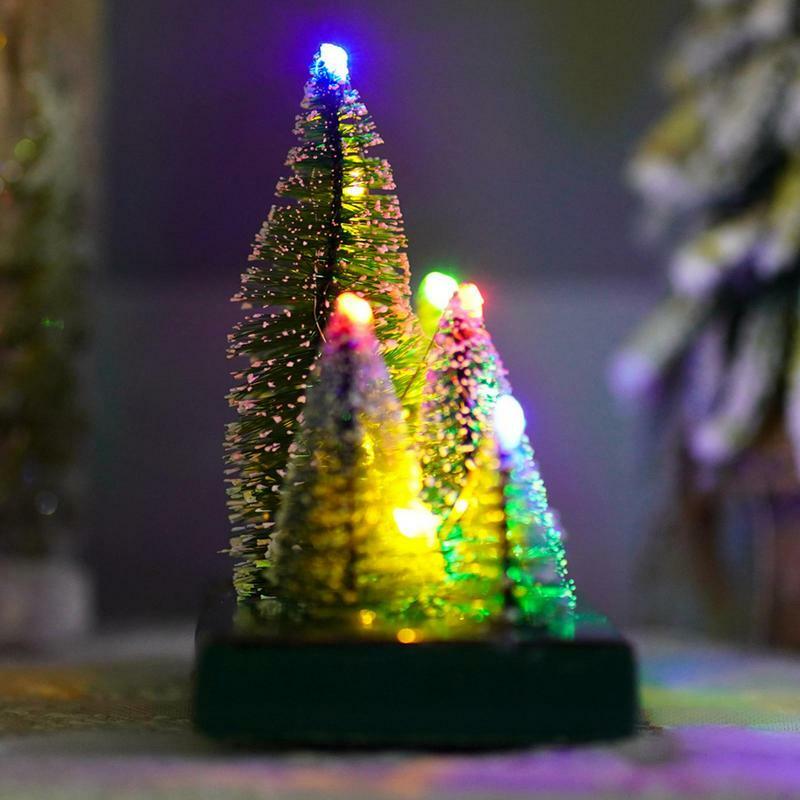 شجرة إبرة الصنوبر الاصطناعية الصغيرة ، شجرة عيد الميلاد الصغيرة ، مزيج الحلي ، ضوء LED ملون ، ديكور مكتب
