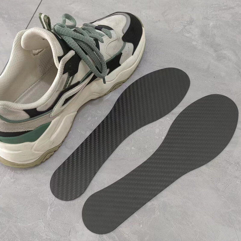 نعل عالي الجودة جديد بسُمك 0.8mm1.0mm1.2mm من ألياف الكربون نعل رياضي نعل حذاء رجالي حذاء تقويم العظام حذاء رياضي نعال