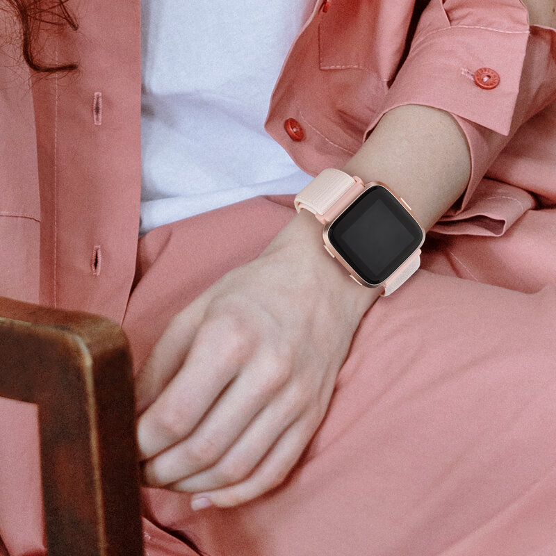 النايلون سولو حلقة حزام ل Fitbit فيرسا 3 2 1 لايت الفرقة الرياضة قابل للتعديل سوار ل Fitbit تحسس واتشباند Smartwatch اكسسوارات