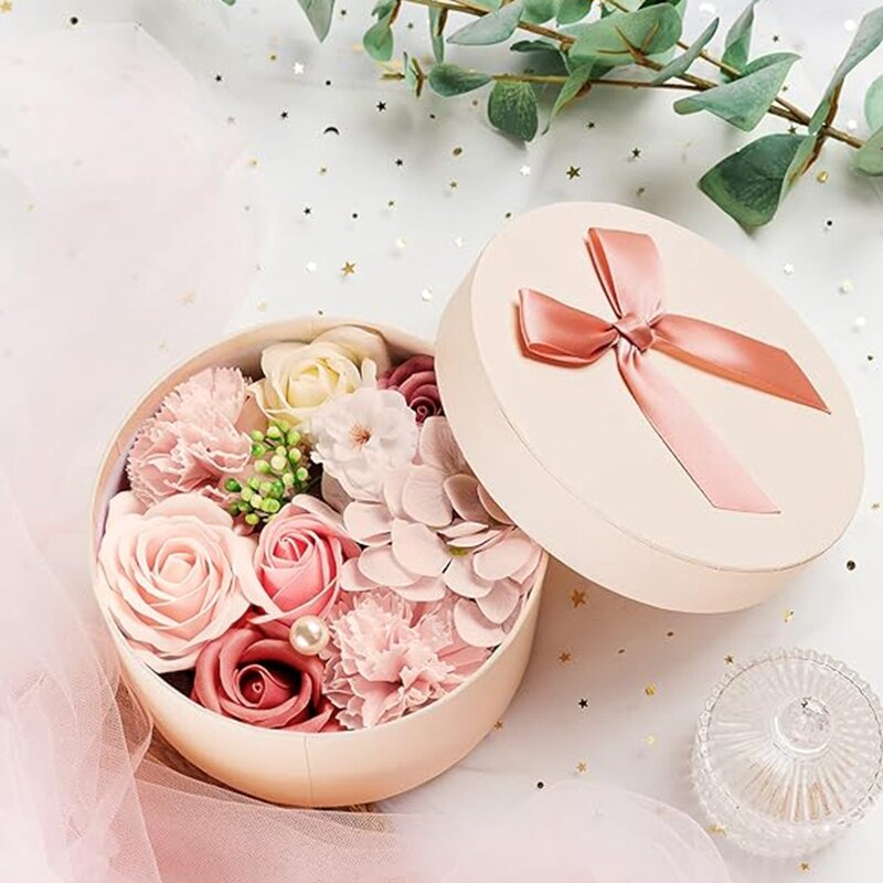 زهرة صابون في صندوق دائري صغير ، قرنفل ، هدية لعيد الحب ، عيد الأم ، هدية