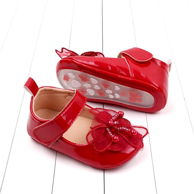 حذاء Malciklo-princess مصنوع من جلد pu الناعم لطفلة صغيرة ، حذاء مانع للإنزلاق مع زهرة للمشي الأول