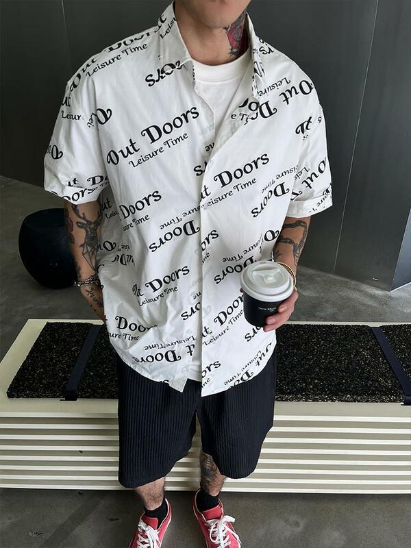 قميص رجالي بأكمام قصيرة مع أحرف مطبوعة بالكامل ، قمصان صيفية غير رسمية ، ملابس رائعة ومريحة ، صورة ظلية عصرية ، Y2K