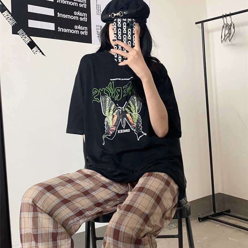 قمصان النساء الجمالية جوث Harajuku الفراشة مطبوعة الهيب هوب تيز الشرير خمر الشارع القطن الإناث الملابس Y2k بلايز عادية