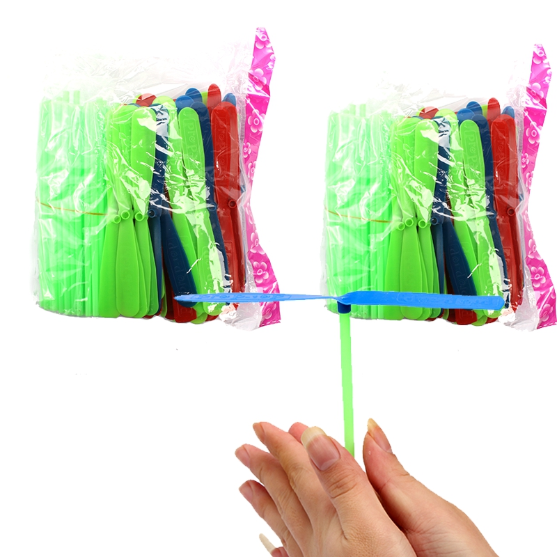 أطفال الأطفال تحلق هدية البلاستيك الخيزران اليعسوب المروحة في الهواء الطلق اليعسوب