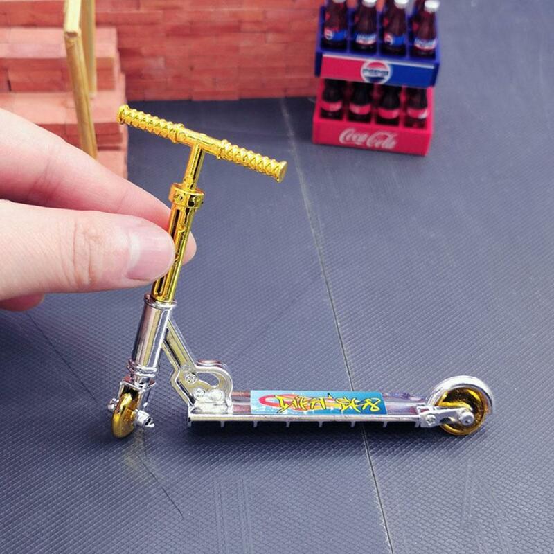 مونتيسوري عالية الجودة دراجة صغيرة محاكاة لعبة بعجلتين للأطفال سكيت البلاستيك سكوتر اكسسوارات التعليم