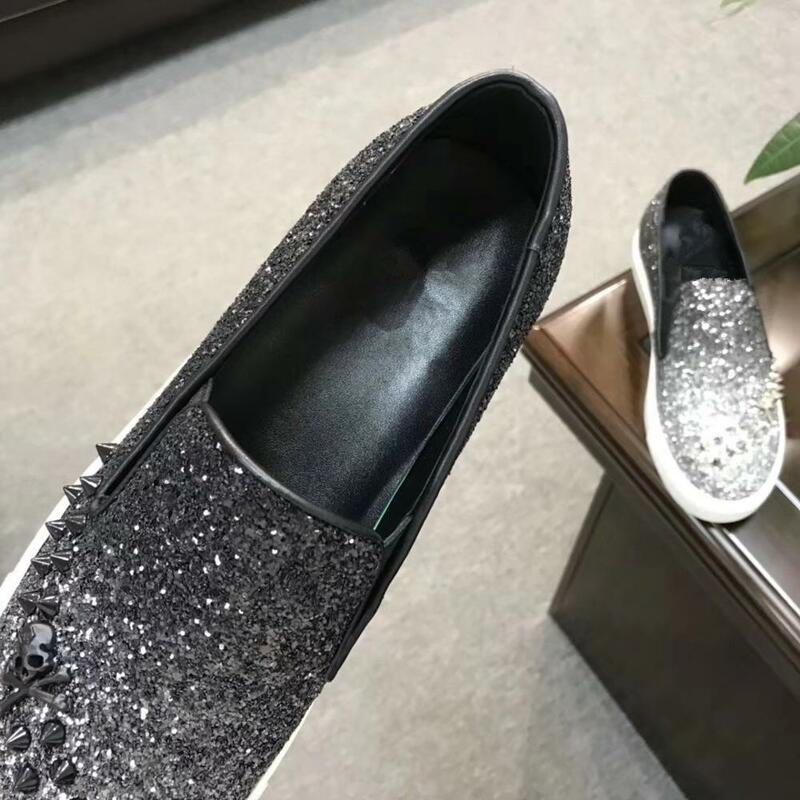 Germuss حذاء رجالي العلامة التجارية الفاخرة الخف الجلود عادية القيادة المسامير حذاء رجالي الأخفاف الأحذية الإيطالية للرجال