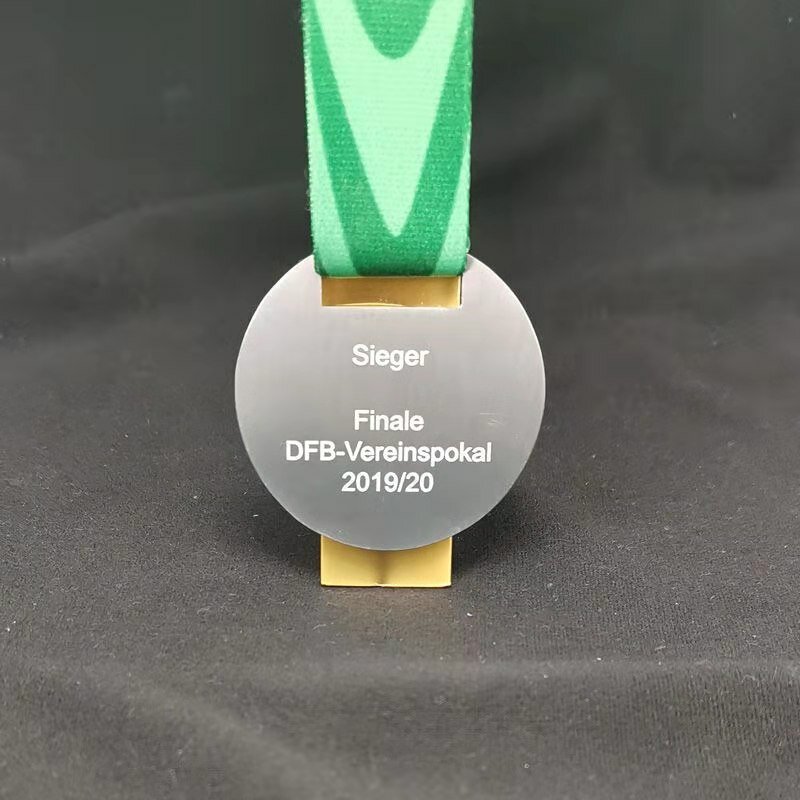 ميدالية الأبطال DFB-Pokal ميدالية أبطال الدوري الألماني ميدالية ذهبية معدنية مجموعات المشجعين طبق الاصل
