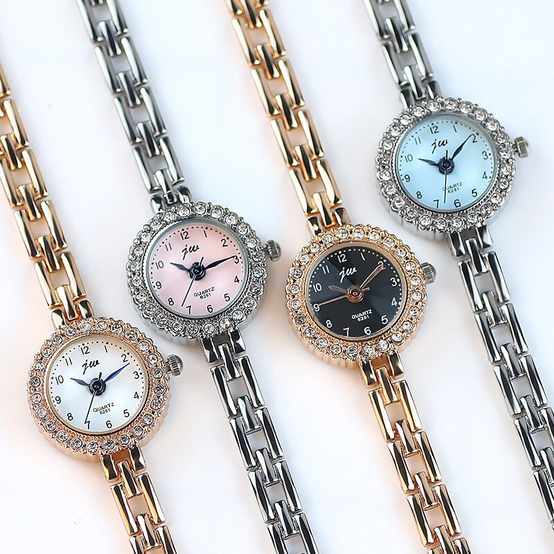 ترف المرأة الساعات الصغيرة سوار من معدنين السيدات ساعة مجوهرات موضة عادية كامل حجر الراين كوارتز ساعة اليد للنساء 2021