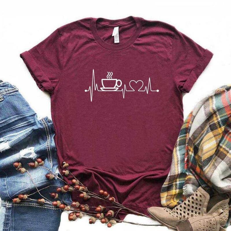 النساء T قميص القهوة ضربات القلب قميص مطبوع المرأة قصيرة الأكمام س الرقبة فضفاض تي شيرت السيدات الصيف السببية المحملة قميص الملابس بلايز