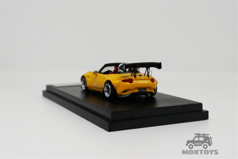 سلاح الشارع 1:64 مازدا MX-5 Pandem صاروخ الأرنب يلو/أبيض Diecast نموذج سيارة