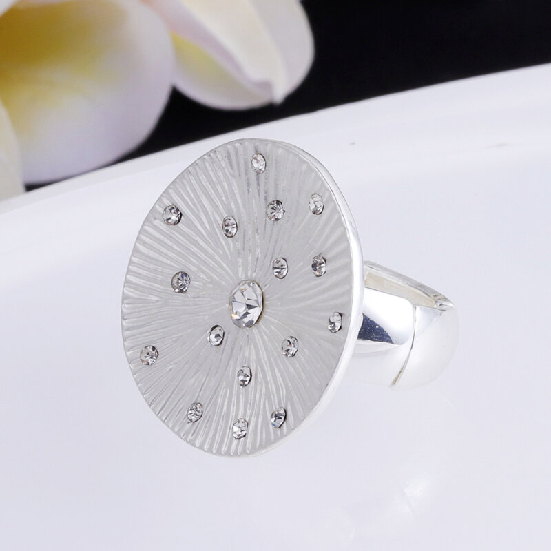 MeiceM 2021 تصميم جديد الأبيض المينا الأرض خواتم للنساء العصرية سبائك معدنية هندسية الزركون مجوهرات خاتم الإناث هدية عيد ميلاد