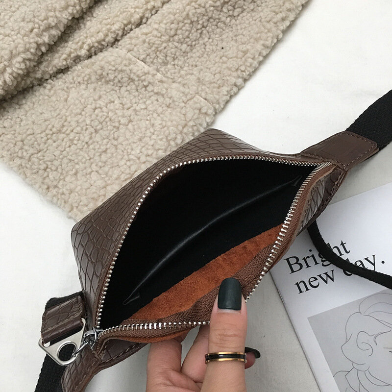 2021 العصرية المرأة بولي Leather الجلود الخصر حقيبة سستة أكياس صغيرة الكورية موضة المرأة فو الجلود حقيبة صدر للرجال