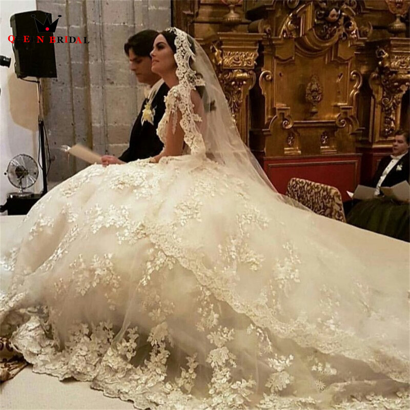 فساتين زفاف فاخرة عتيقة بأكمام طويلة من التل الدانتيل زينة فستان زفاف 2022 تصميم جديد مخصص DS126