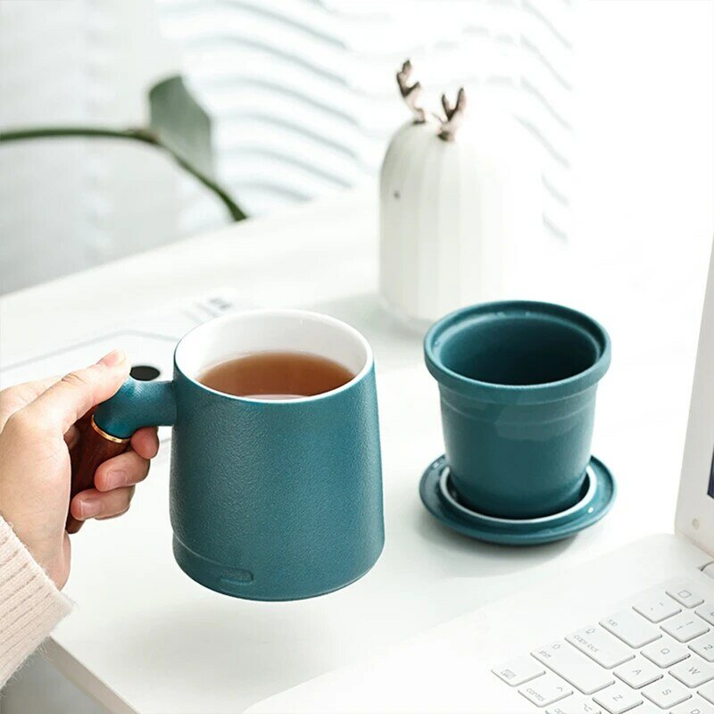 السيراميك متكاملة تصفية فنجان شاي بوتيك اليدوية السيراميك القدح مع غطاء 2021 جديد حار مكتب المنزل اكسسوارات المطبخ