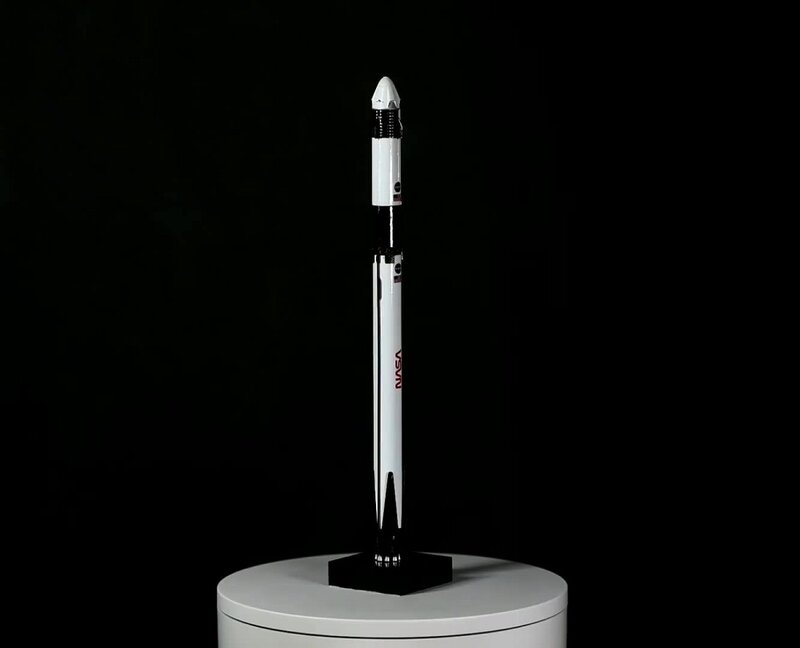 مجموعة متجر طراز سبيس إكس صاروخ فالكون 9 نموذج المركبة الفضائية بتصميم التنين لعبة زينة المكتب المكتبي هدية عصرية للرجال