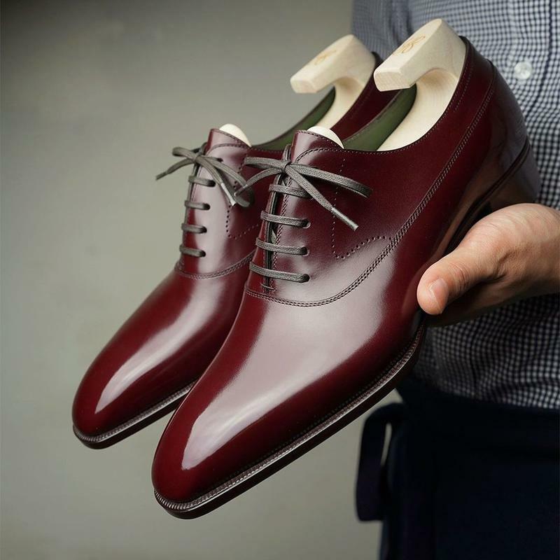 2021 جديد حذاء رجالي اليدوية الأحمر البني بولي Head مربع رئيس منخفضة الكعب مرحلتين الدانتيل متابعة موضة الأعمال فستان كاجوال أكسفورد أحذية KS415