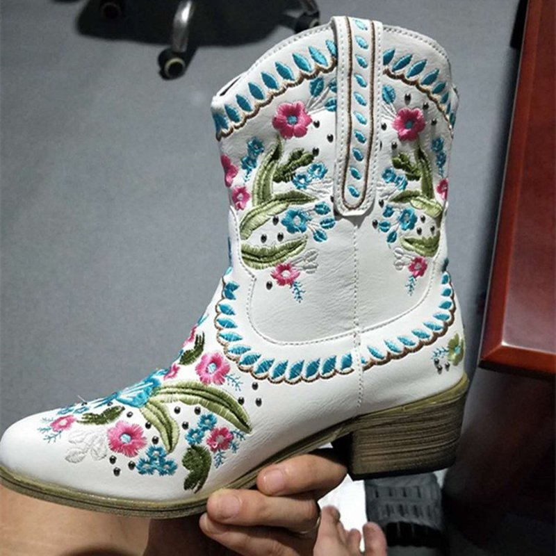 الوافدين الجدد بو الجلود الأزهار تصميم نمط العصرية النساء الأحذية موضة منخفضة الكعب أحذية ركوب الخيل أنيقة غير رسمية للسيدات KP214
