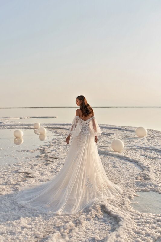 فستان زفاف من التول بتصميم زهور ثلاثي الأبعاد ، فستان زفاف فاخر ، رقبة قارب ، مجموعة جديدة 2020