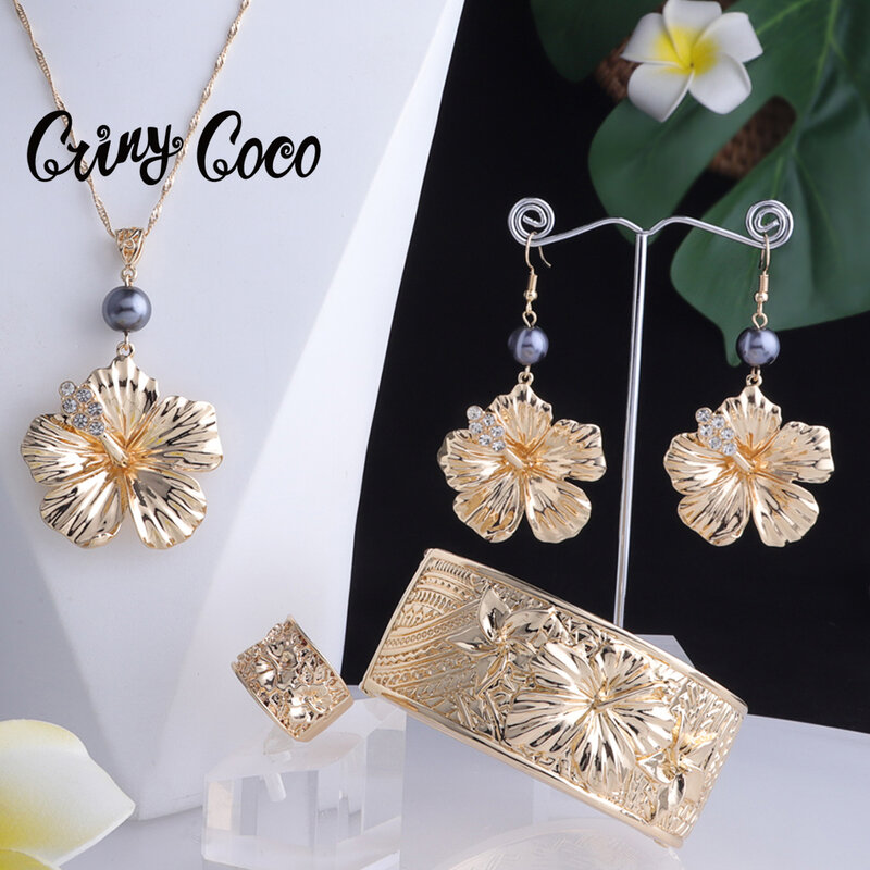 طقم مجوهرات بتصميم هاواي زهور الكركديه البولينيزية أساور واسعة أساور قلادة مجموعات مجوهرات مجموعة للنساء الأم