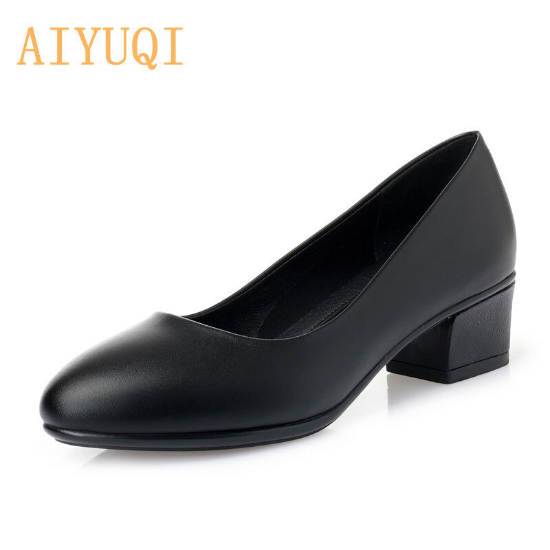 AIYUQI أحذية السيدات الخريف 2022 جديد حذاء للأمهات منتصف كعب القوس عدم الانزلاق بسيطة الكلاسيكية كعب سميك المرأة مكتب الأحذية