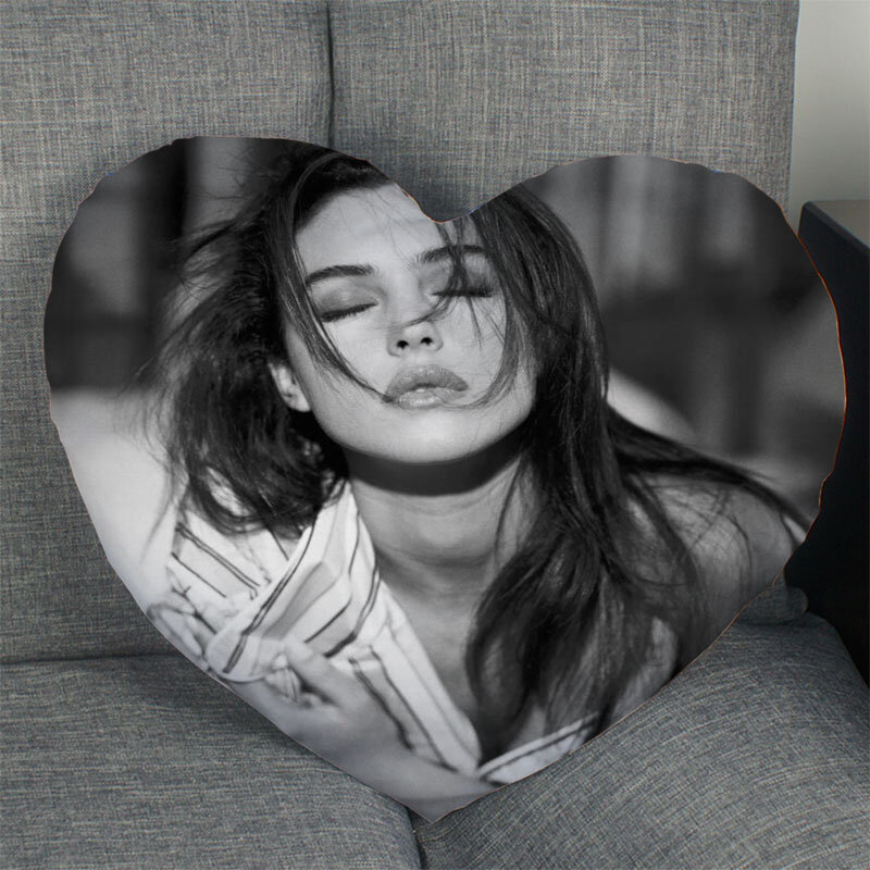 مونيكا بيلوتشي الممثل كيس وسادة على شكل قلب سستة وسادة غطاء الساتان لينة لا تتلاشى أكياسها المنسوجات المنزلية ديكور