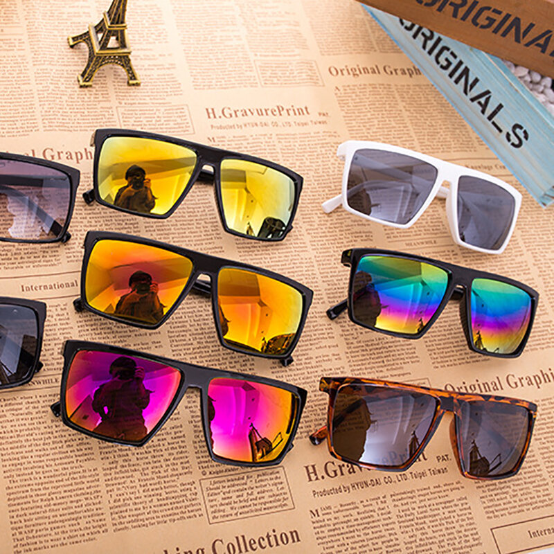 نظارات شمسية بنمط Steampunk عتيق للرجال والنساء ، نظارات شمسية مربعة مع شعار جمجمة للجنسين ، طلاء أسود بالكامل ، ماركة مصممة ، ريترو