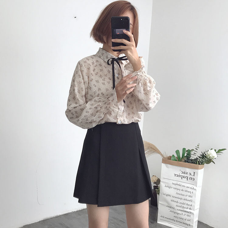 تنورة قصيرة بطيات على الطراز الكوري للنساء ، تنورة ترابيز عالية الخصر ، لون سادة ، Harajuku ، ملابس الشارع ، 2018