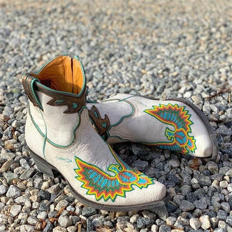 جديد أحذية النساء الموضة اليدوية بلون بو الطوطم تطريز بالخرز الجانب سستة أشار تو منتصف كعب الغربية أحذية بوت قصيرة XM468