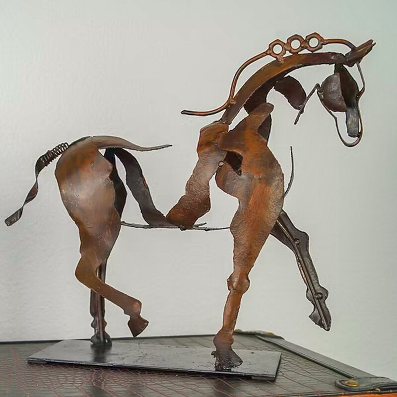 المعادن الفن تمثال حصان مع مصباح ليد تمثال الحديثة هدية الكريسماس المنزل في الهواء الطلق ساحة الحديقة ديكور ليلة ضوء الحلي