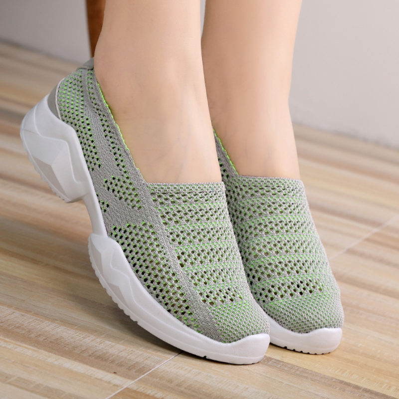 المرأة تنفس جورب أحذية رياضية مكتنزة خفيفة الوزن وسادة لينة زيادة فلكنيز أحذية الإناث المدربين أحذية غير رسمية 2021