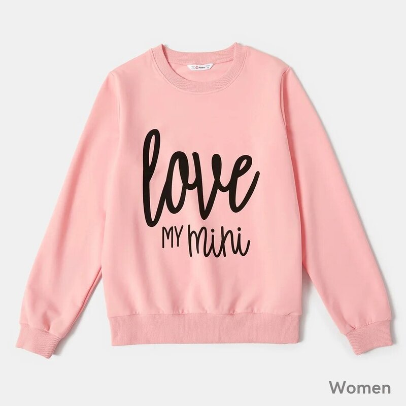 ملابس العائلة المطابقة من patبات "Love" مطبوع عليها حروف باللون الوردي بلوزات أكمام قطنية طويلة ملابس مطابقة للأم وابنتها