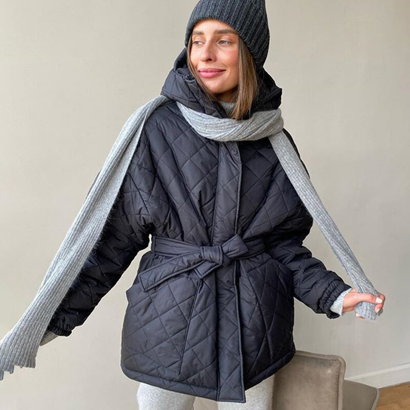 الشتاء سترة المرأة 2021 جديد المرأة طويلة المحشوة بالقطن سترة بقبعة سماكة الدافئة السيدات معطف بلون الملابس