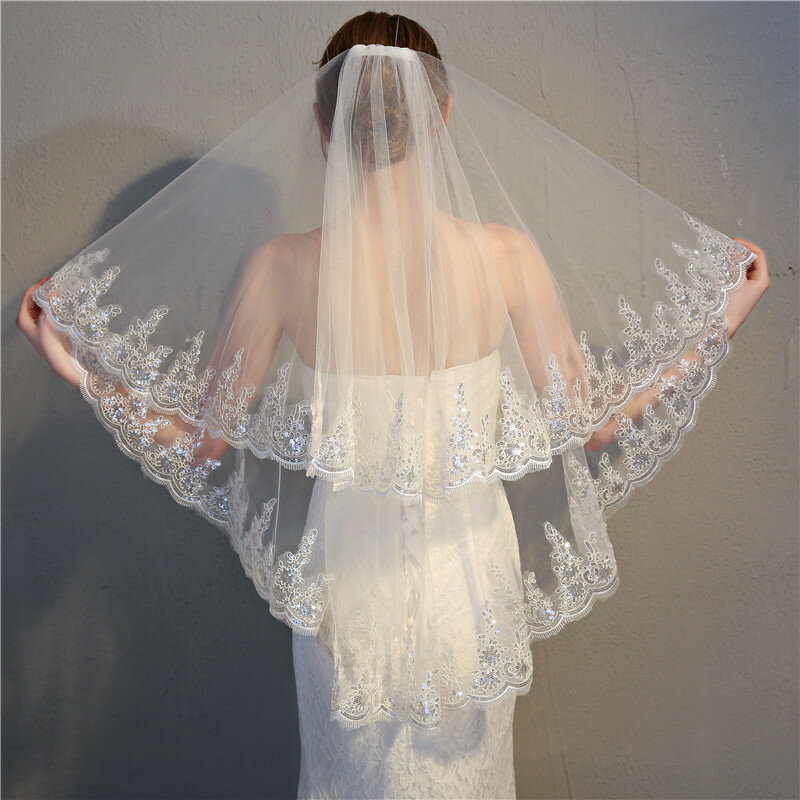 طرحة زفاف قصيرة مع زينة دانتيل ، حجاب مزين بالترتر ، مع أمشاط ، طول الكوع ، إكسسوارات الزفاف ، 2021